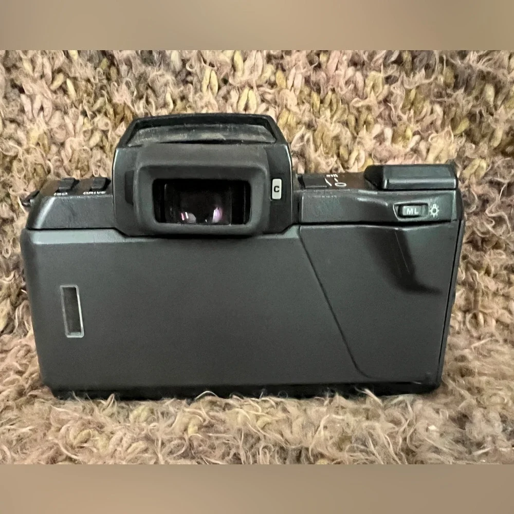 Pentax SF1N (Body Only) camera, with flash
